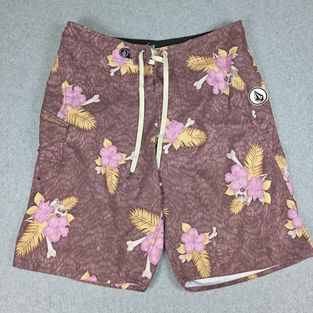 VOLCOM V2S Board Shorts Men's Size 32 2-Way Stretch Cinch Fly Palm And Skulls‎